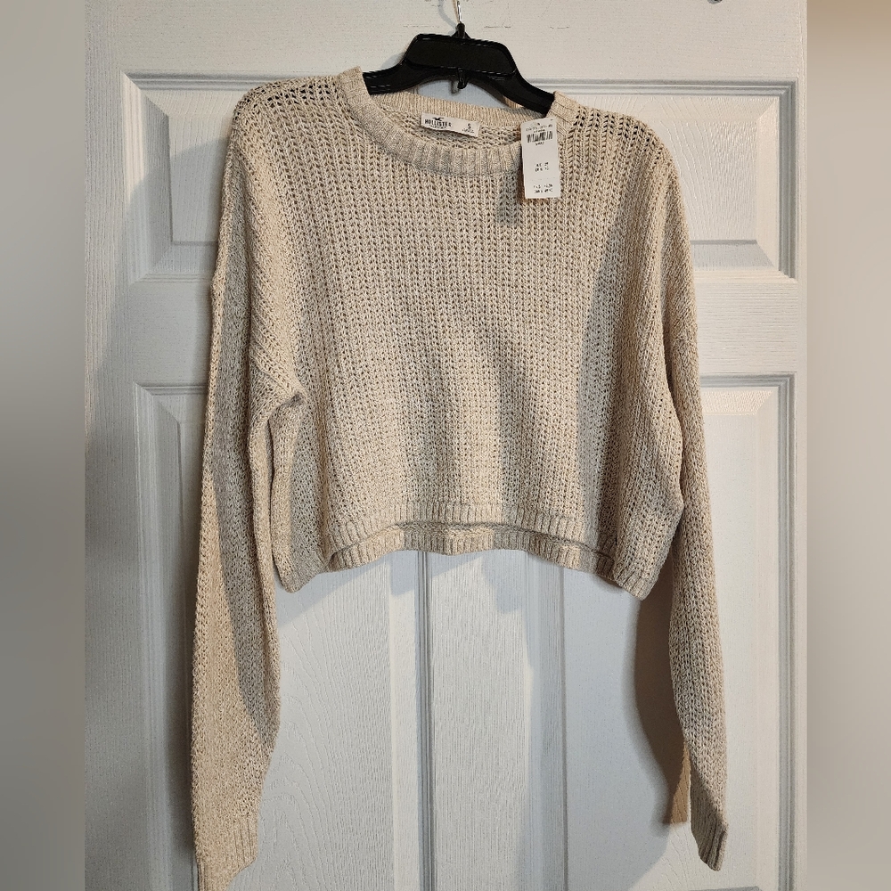 New Hollister Cream Crew Neck Sweater